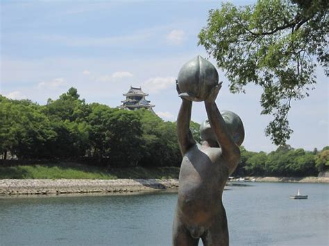 Creepy Statue In Japan Momo