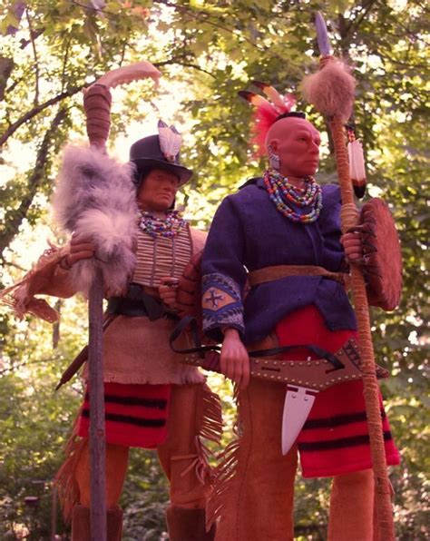 Pin By Jana Mayhall On Cherokee War Dance Regalia Ideas Fashion
