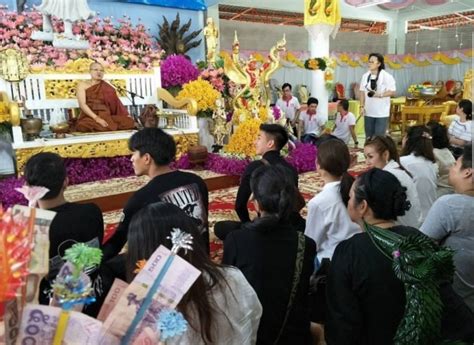 ณิชา ตอนไม่แต่งหน้า นางเอกมากฝีมืออย่าง ณิชา ณัฏฐณิชา เธอเป็นนางเอกของช่อง 3 ที่ทำงานในวงการบันเทิงมานาน. ล่าสุด..โตโน่ - ณิชา ควงแขนทำบุญ ชื่นมื่นสุขสันต์ (คลิป)