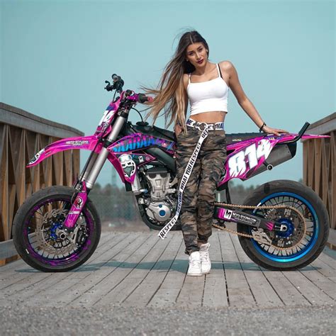 Pin By Kevin A On Motolife ♡ Motorcycle Girl Motocross Girls Motorbike Girl