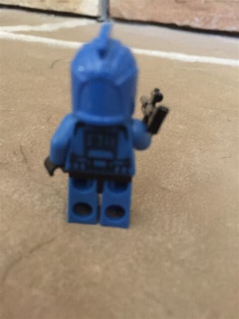 Lego Star Wars Mini Figure Blue Stormtrooper Ebay