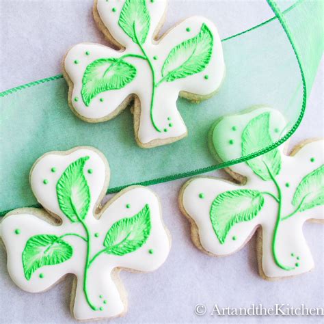 Shamrock Sugar Cookies For St Patricks Day Art And The Kitchen
