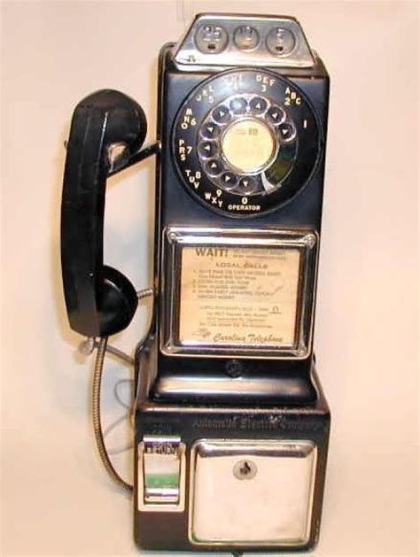 Atandt To Hang Up Its Pay Phones Engadget Telephone Vintage Vintage