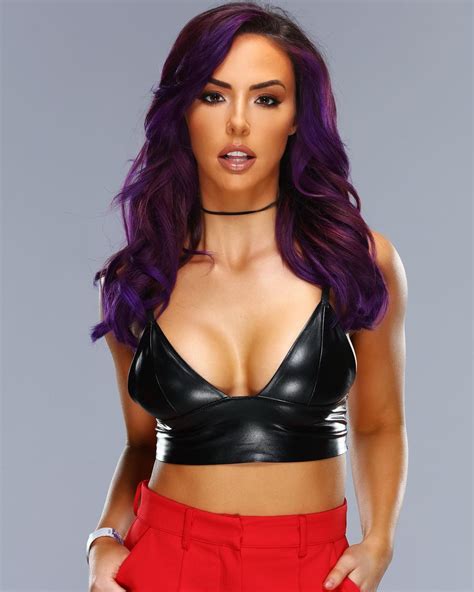 Check Out The Hottest Photos Of Former Wwe Superstar Peyton Royce News18