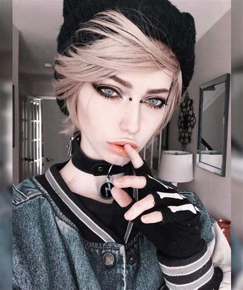 But nevertheless, it looked super cute on izumi curtis from fullmetal alchemist: Makeup | Maquillaje emo, Cortes de cabello corto, Cortes ...