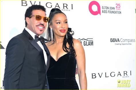 Lionel Richie And Daughter Sofia Team Up For Elton Johns Oscars Party