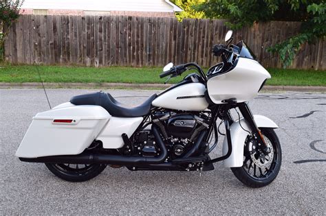Cvo™ road glide ultra® (moderator: Any pics of 'White' Road Glide Specials? - Page 4 - Road ...