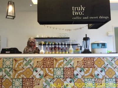 A timeless icon of luxury desserts and milkshakes in melaka, malaysia. Halal food taster: Truly Two Cafe @ Bukit Baru