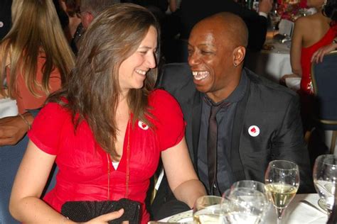 Ian Wrights Wife Nancy Hallam Is Being Held At Knifepoint As Thieves