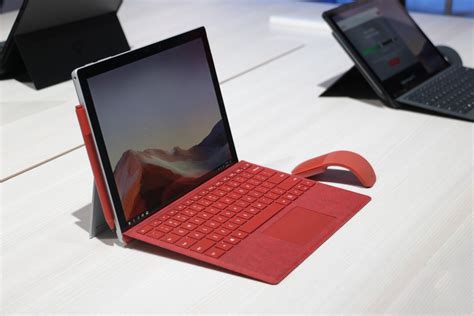 Đánh Giá Microsoft Surface Pro 7 Review
