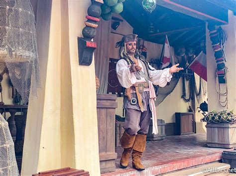 Wdw Magic Kingdom Adventureland Captain Jack Sparrow Disney Character Pirates Of The