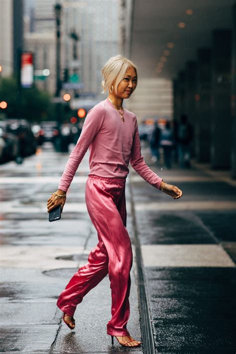 Pretty In Pink In 2020 Street Style Trends Street Style Outfit