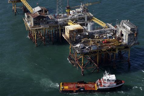 Search Expands For Worker Missing After Oil Rig Explosion Cbs News