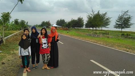 3,591 likes · 1 talking about this. Htm Pantal Sigandu Batang : 12 Pemandangan Laut Di Batang ...