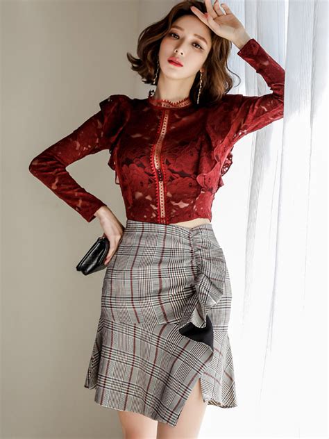 Wholesale Graceful Lace Plaid Two Piece Skirt And Top Upa102957rd