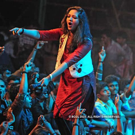Neha Nair Performs Prs College Photogallery Etimes