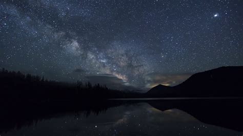 Time Lapse From Lost Lake Oregon Of The Milky Way Rising Over A Cloudy