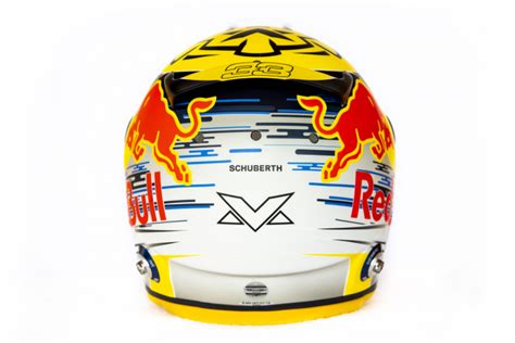 Voor de editie van 2019 koos max verstappen voor een volledig oranje helm met chromen accenten. Max Verstappen - Verstappen.nl