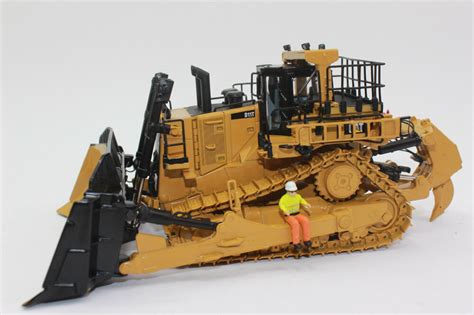 The d11t/d11t cd dozer are designed with durability built in, ensuring maximum availability through multiple life cycles. Diecast Masters 85565 D11 T Bulldozer Dozer Cat ...