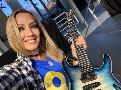 Picture Of Nita Strauss