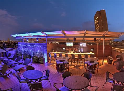 The draft is a great place for families of hippo readers voted us best bar with an outdoor deck and best sports bar in the greater concord area. Celtic Pride: Boston's 17 Most Wicked Rooftop Bars