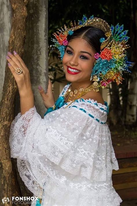 Panama Pollera Beautiful Mexican Women Folkloric Dress National