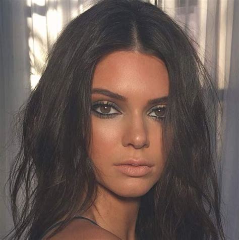 You Have To See Kendall Jenners Model Lookalike Hello