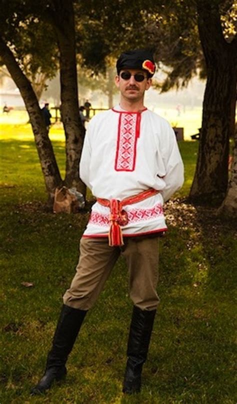 traditional russian costume