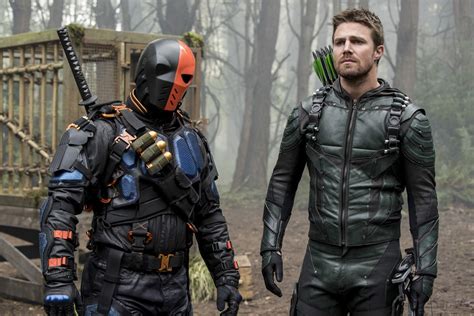 Arrow Oliver Reunites With Slade Wilson In New Finale Sneak Peek E News