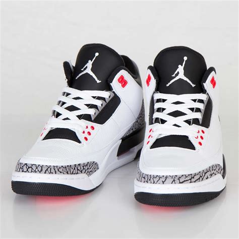 Jordan Brand Air Jordan 3 Retro 136064 123 Sneakersnstuff Sns