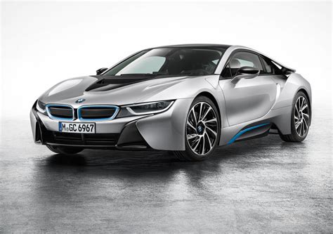 The gas engine is in the back and the electric motor is up front. BMW i8 electric supercar debuts at 2013 frankfurt motor show