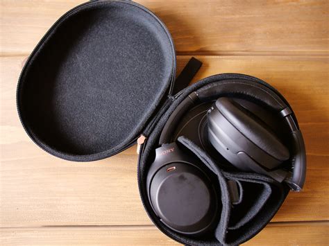 The 12 Best Noise Canceling Headphones For Travel [2023]