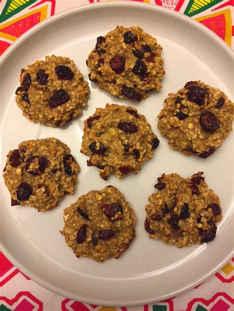 Healthy banana oatmeal cookies can be kept in an airtight container at room. Healthy 3-Ingredient Banana Oatmeal Cookies Recipe ...