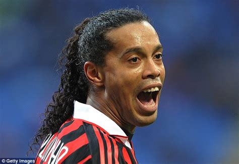 Ronaldinho Has Goofy Teeth Fixed In Operation Watch Video Daily