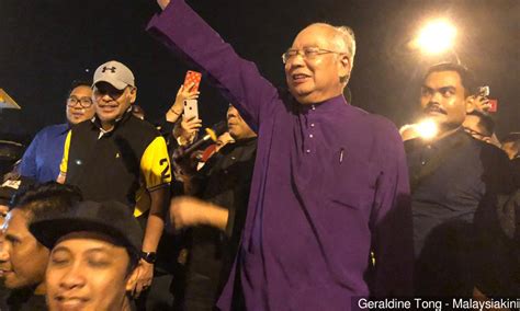 Nur sangat mencintaiku, aku tahu itu. Ceramah terakhir: Shafie lawan 'Bossku'