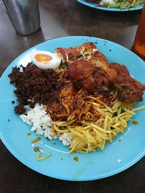 Looking for a plate of delicious nasi kandar in penang? 10 Restoran Nasi Kandar Terbaik - Saji.my