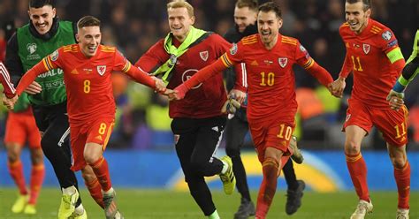 Wales é rica em história e beleza natural e tem uma cultura distinta do resto do reino unido. Ramsey marca dois e País de Gales garante vaga na Euro ...