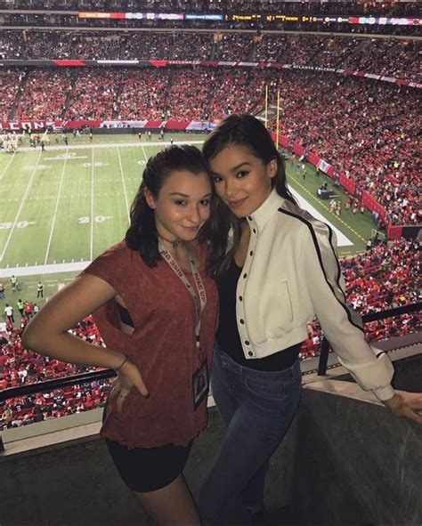 Hailee At The Football Game This Afternoon Haileesteinfeld Haileesteinfeld Hailee Steinfeld