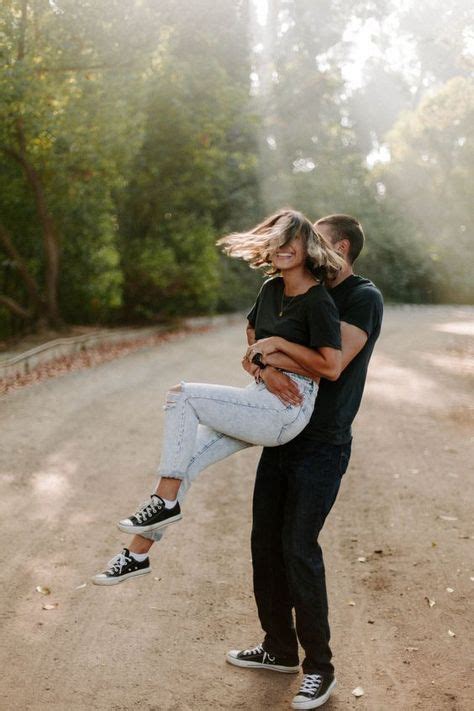 368 best couple photoshoot poses images in 2020 couple photoshoot poses couple photography