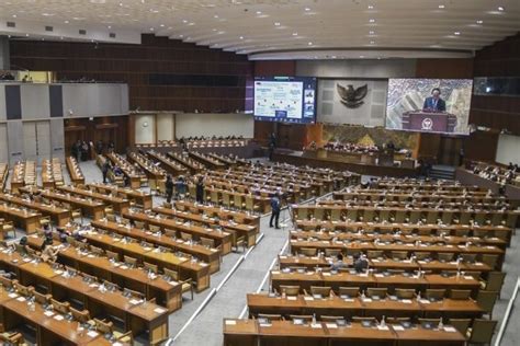 Rapat Paripurna DPR RI Sahkan RUU Pemasyarakatan Jadi Undang Undang