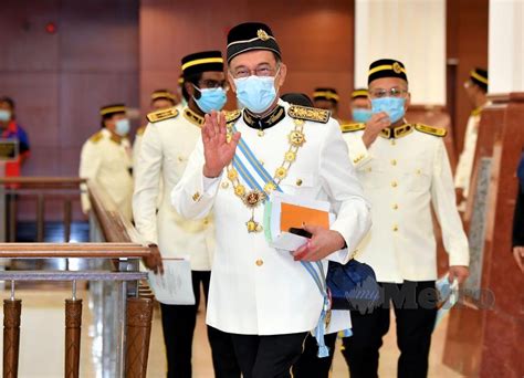 Ketua setiausaha negara terkini adalah yang berbahagia tan sri dr. Anwar tiada di sidang media Tun M | Harian Metro