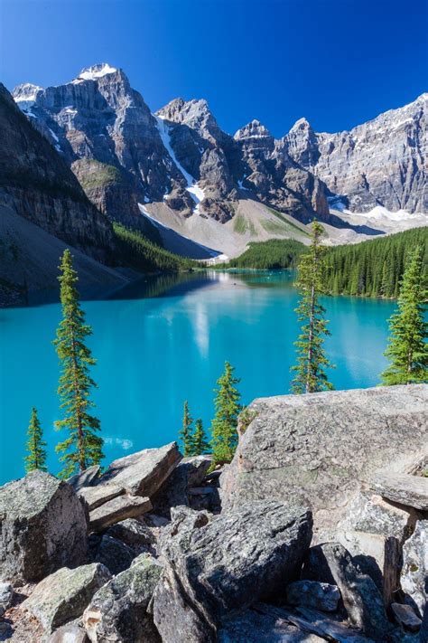 Moraine Lake Banff Alberta Beautiful Beach Pictures Scenic Photos