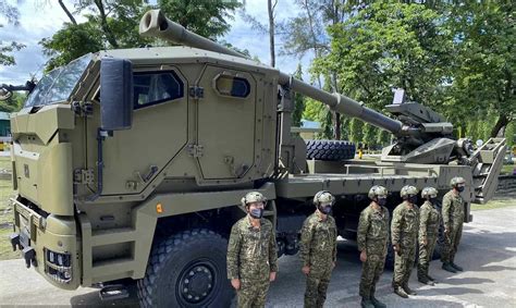 Philippine Army Activates New Unit To Operate 155mm Howitzers