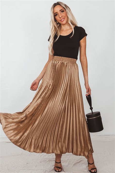 Maxis zerolution360 is a phone leasing programme that is designed to eliminate all of the pain point and worries you may have when you purchase an expensive. Metallic Pleated Maxi Skirt - Gold | Skirts, Pleated ...