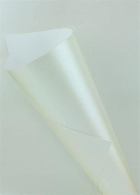Pearlescent Paper Cream Shimmer 90gsm Wl Coller Ltd