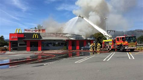 Huge Fire At Silverstream Mcdonalds Is Extinguished Nz
