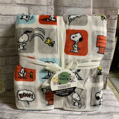Berkshire Snoopy Blanket Throw Peanuts 90x90 Color Block Berkshire