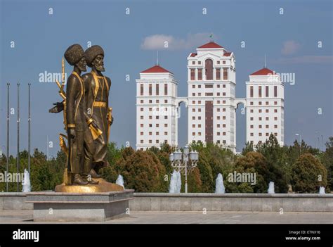 Ashgabat Turkmenistán en Asia Central África arquitectura Avenue