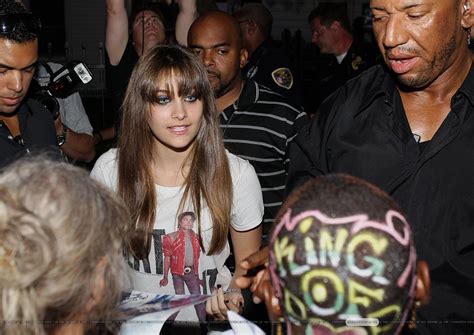 Paris Jackson With The Fans In Gary Indiana ♥♥ Prince Michael Jackson Photo 32017958 Fanpop