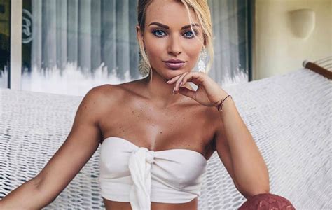 Irina Baeva Is In Love With Cut Out Jeans That Are Perfect For The Season